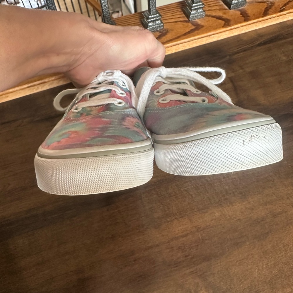 Vans - Picture 4 of 7
